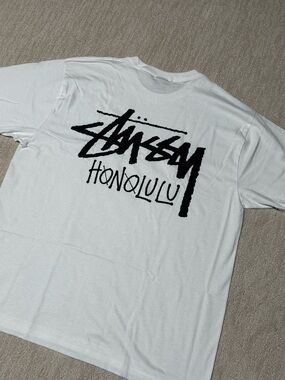 Stussy unisex Large White Honolulu Stussy T-shirt Brand NWT